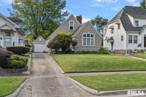420 Broad Pl, Springfield, IL 62703