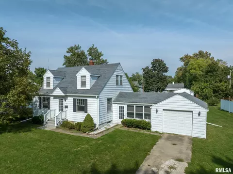 1795 Indiana Dr, Galesburg, IL 61401