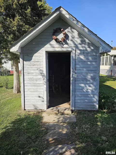 Other - 206 S State St, Henderson, IL 61439 photo 3 of 9