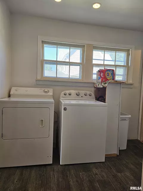 Other - 206 S State St, Henderson, IL 61439 photo 4 of 9