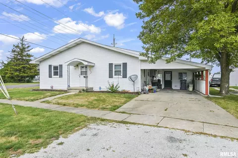 379 W Hill St, Virden, IL 62690