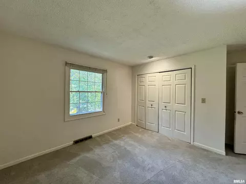 865 Roanoke Dr, Springfield, IL 62702 photo 27