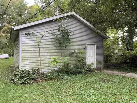 1320 Edwards St, Springfield, IL 62703 photo 2