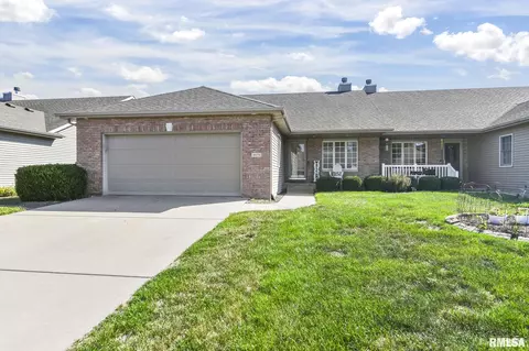 4404 Castle Pines Dr, Springfield, IL 62711