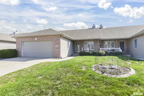 4404 Castle Pines Dr, Springfield, IL 62711 photo 2