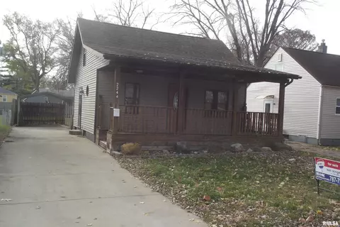 2244 E Converse, Springfield, IL 62702 photo 2