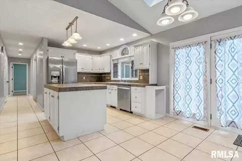 500 Clipper Rd, Springfield, IL 62711 photo 16