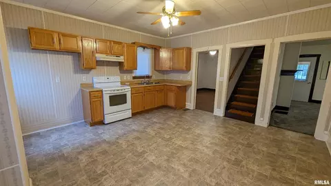 309 W Maple Ave, Ursa, IL 62376 photo 8