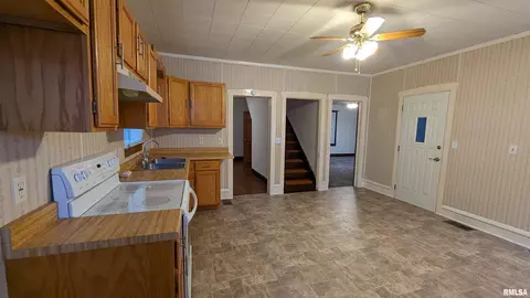 309 W Maple Ave, Ursa, IL 62376 photo 7