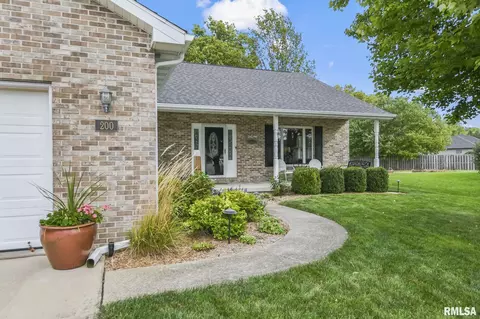 200 Gloucester Ct, Chatham, IL 62629 photo 3