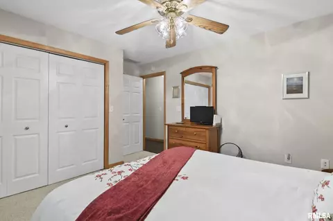 200 Gloucester Ct, Chatham, IL 62629 photo 31