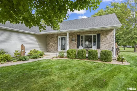 200 Gloucester Ct, Chatham, IL 62629 photo 2