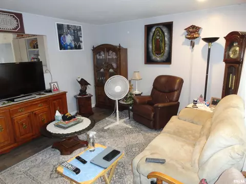 2420 Sutherland Rd, Springfield, IL 62702 photo 9