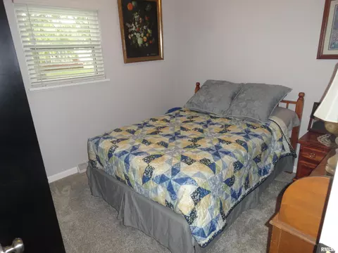 2420 Sutherland Rd, Springfield, IL 62702 photo 19