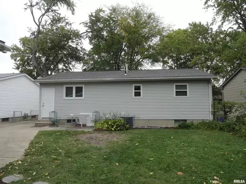 2420 Sutherland Rd, Springfield, IL 62702 photo 5