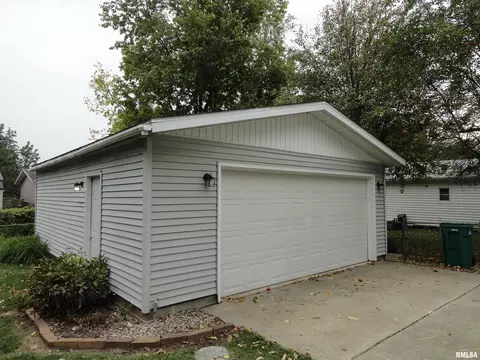 2420 Sutherland Rd, Springfield, IL 62702 photo 6