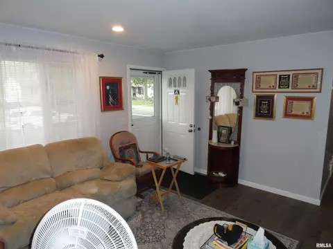 2420 Sutherland Rd, Springfield, IL 62702 photo 11