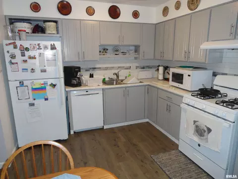 2420 Sutherland Rd, Springfield, IL 62702 photo 13