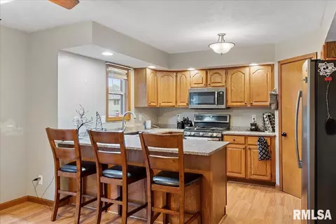 1711 Albany St, Springfield, IL 62702 photo 6