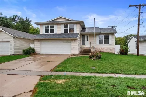 1711 Albany St, Springfield, IL 62702