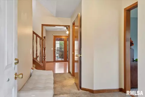 1711 Albany St, Springfield, IL 62702 photo 2