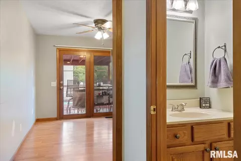 1711 Albany St, Springfield, IL 62702 photo 4