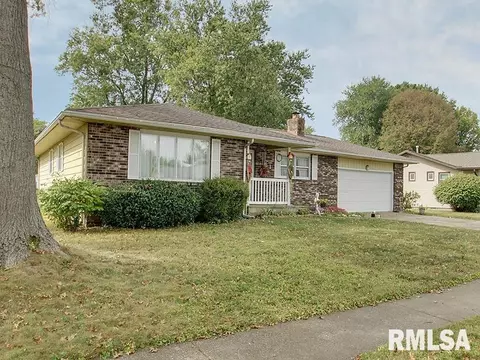 21 Lancelot Dr, Rochester, IL 62563