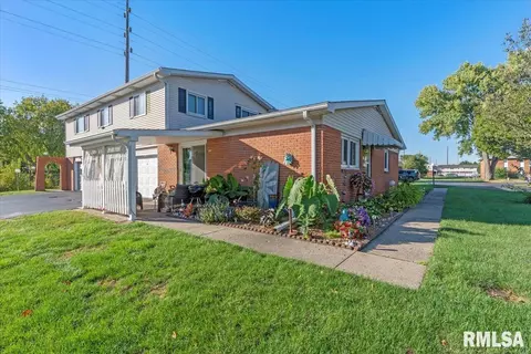 341 S Durkin Dr, Springfield, IL 62704 photo 3
