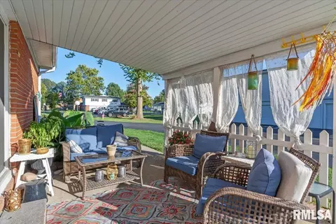 341 S Durkin Dr, Springfield, IL 62704 photo 24