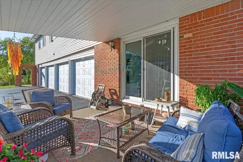 341 S Durkin Dr, Springfield, IL 62704 photo 25