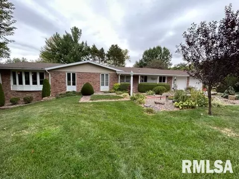 2901 Old Orchard Rd, Quincy, IL 62305