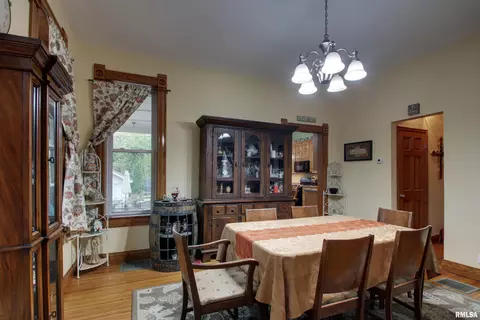 1503 Spring St, Quincy, IL 62301 photo 4