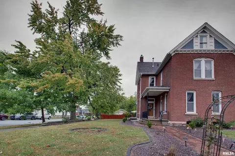 1503 Spring St, Quincy, IL 62301