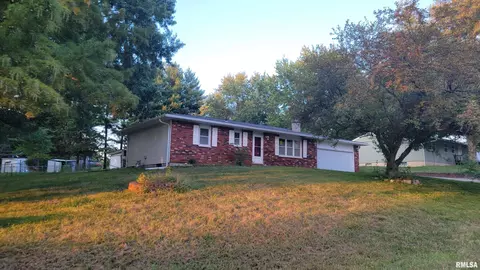 411 Willow St, Payson, IL 62360 photo 4
