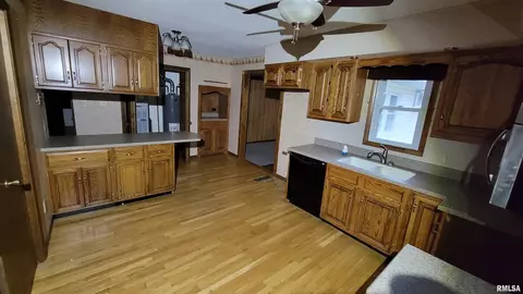 411 Willow St, Payson, IL 62360 photo 23