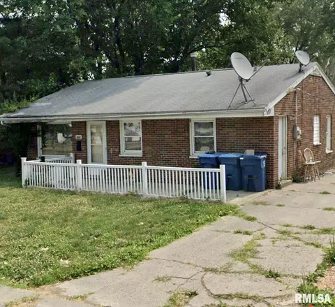 1832 Green Tree Rd, Springfield, IL 62703