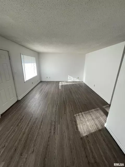 1832 Green Tree Rd, Springfield, IL 62703 photo 6