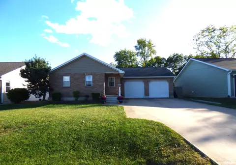 207 E Park St, Camp Point, IL 62320 photo 2