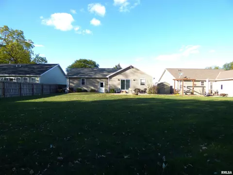 207 E Park St, Camp Point, IL 62320 photo 34