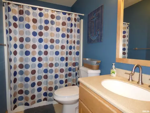 207 E Park St, Camp Point, IL 62320 photo 23