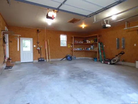 207 E Park St, Camp Point, IL 62320 photo 36