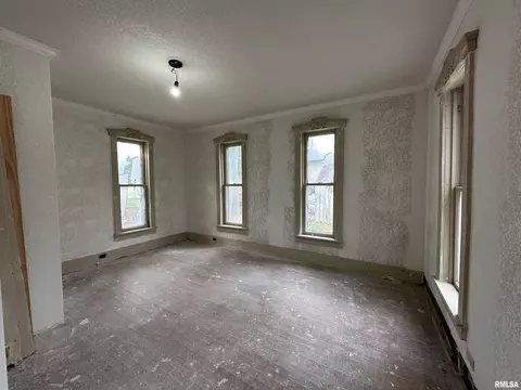 103 E Pearl St, Payson, IL 62360 photo 12