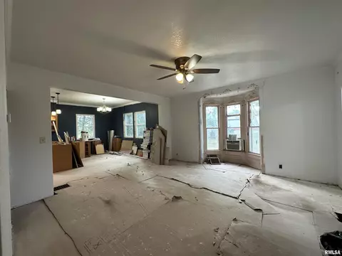 103 E Pearl St, Payson, IL 62360 photo 15