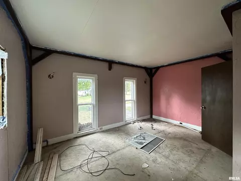 103 E Pearl St, Payson, IL 62360 photo 18