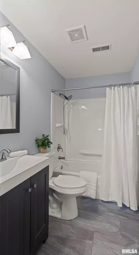 304 W Prairie St, Camp Point, IL 62320 photo 14