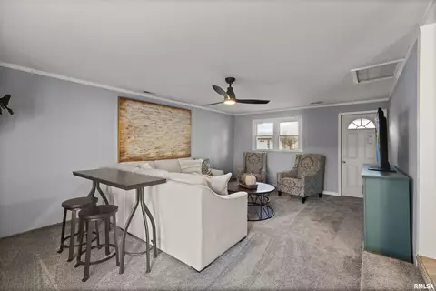 304 W Prairie St, Camp Point, IL 62320 photo 6