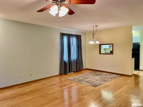 2605 Chase Dr, Springfield, IL 62704 photo 8