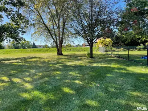 2605 Chase Dr, Springfield, IL 62704 photo 21