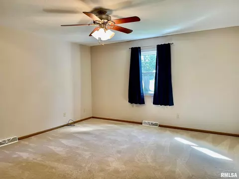 2605 Chase Dr, Springfield, IL 62704 photo 14