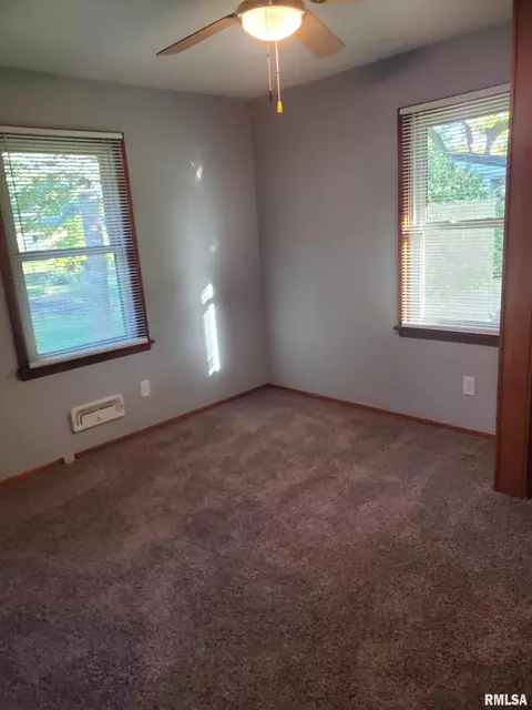 3250 S Spring St, Springfield, IL 62703 photo 30